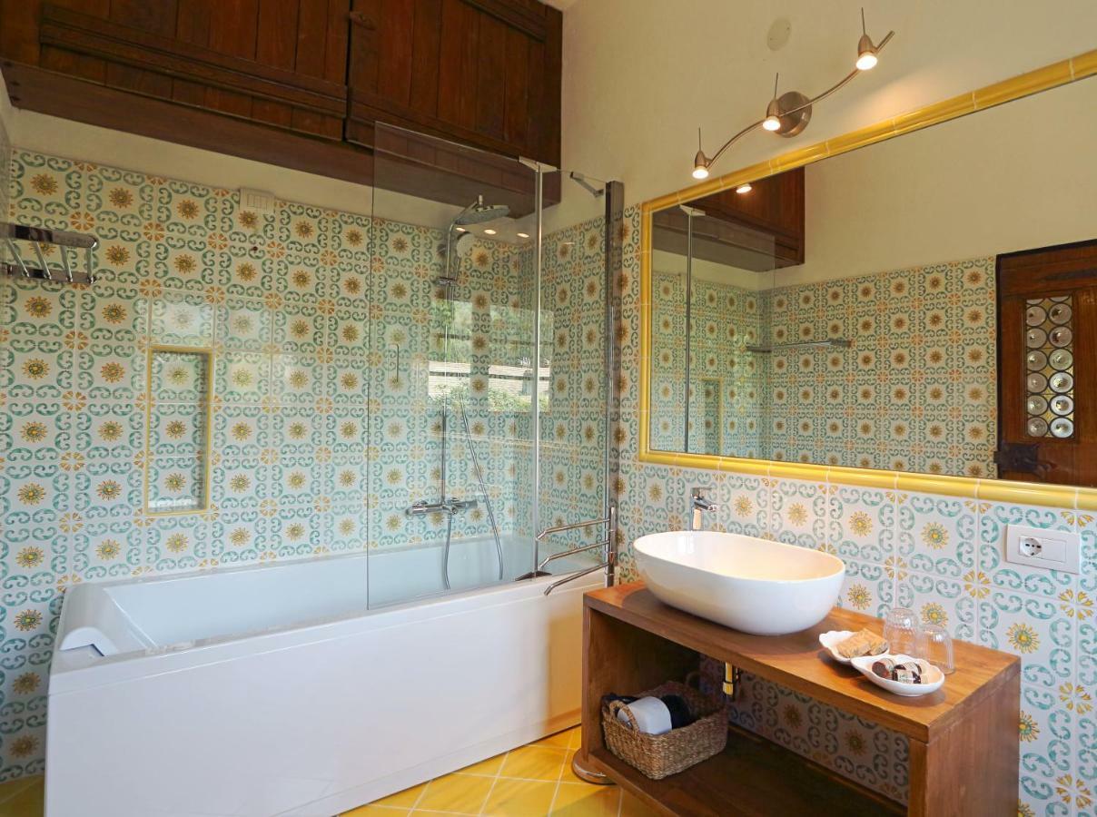 Relais Rantegosa - Holiday Home Chiavari Exteriör bild